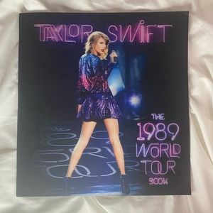 The 1989 World Tour Book | Taylor Swift | Brand New